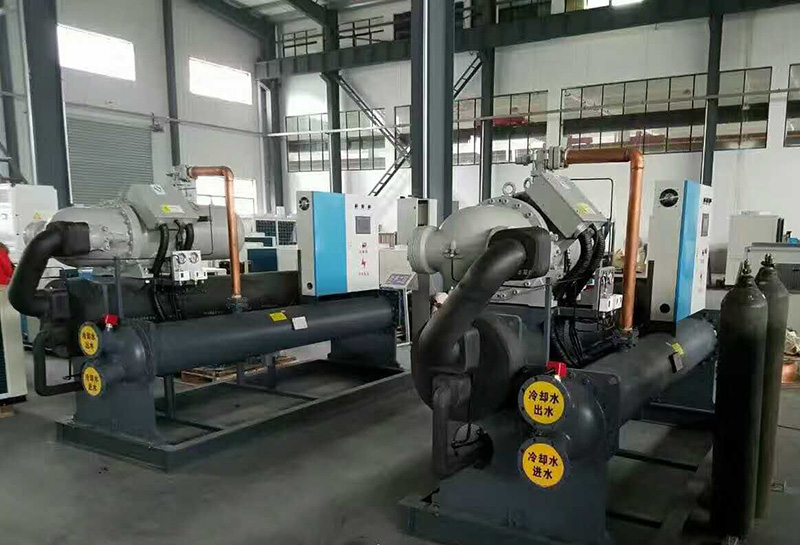 水冷螺桿式冷水機(jī).jpg 水冷螺桿式冷水機(jī).jpg